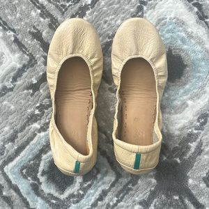 Tieks, size 10, barely worn, biscotti patent color, bag included!